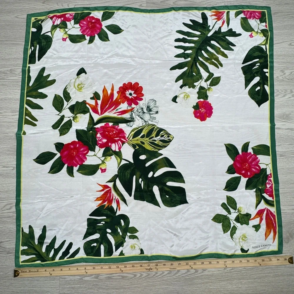 Vince Camuto Women Scarf‎ Square Tropical Floral Monstera Green White 34x34